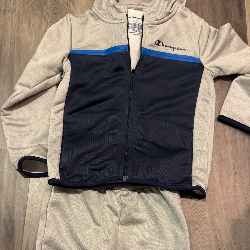 Boys Champion Sweat suit